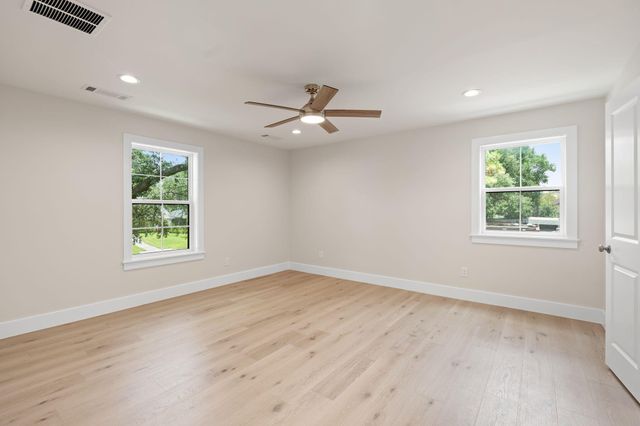 5665 Pine Forest Road, Houston, TX 77056