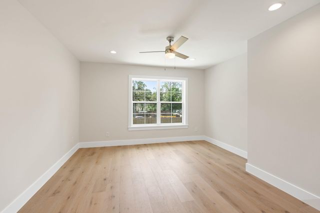 5665 Pine Forest Road, Houston, TX 77056