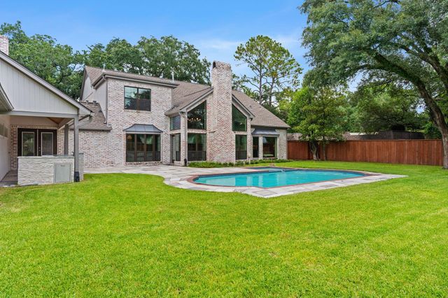 5665 Pine Forest Road, Houston, TX 77056
