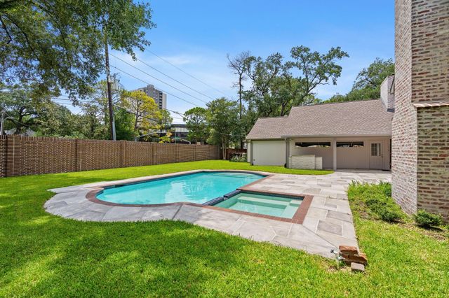 5665 Pine Forest Road, Houston, TX 77056