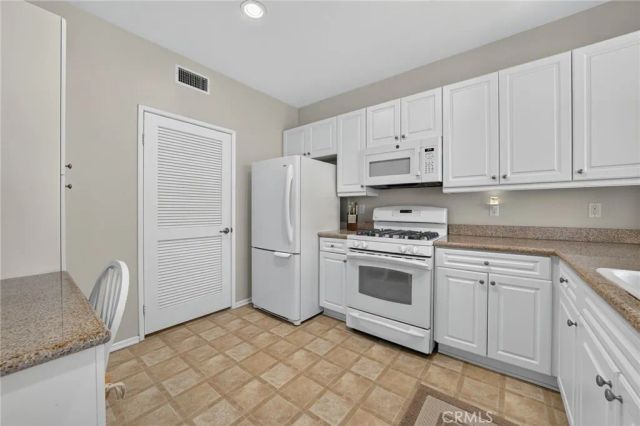 3273 Watermarke Place, Irvine, CA 92612