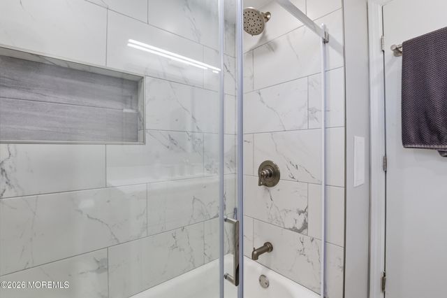 5 Berkshire Drive, Howell, NJ 07731