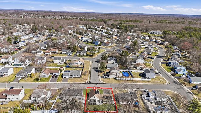 5 Berkshire Drive, Howell, NJ 07731