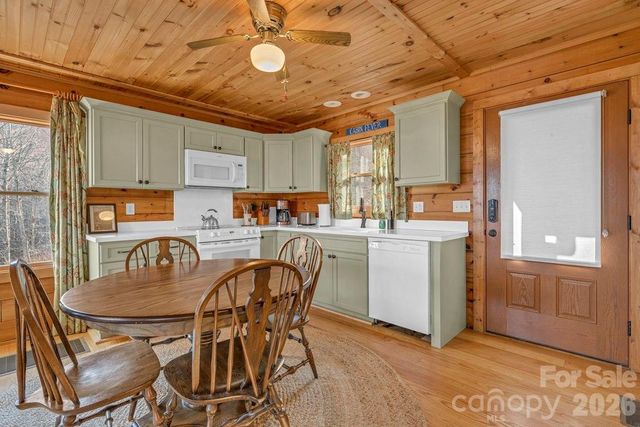 461 Arrowhead Ridge Road, Spruce Pine, NC 28777