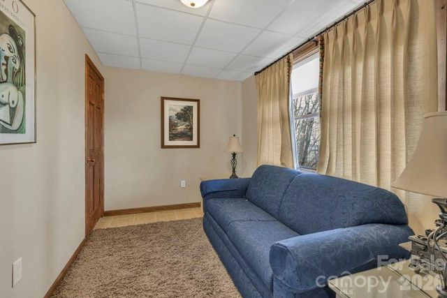 461 Arrowhead Ridge Road, Spruce Pine, NC 28777