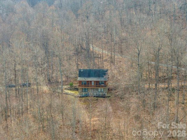 461 Arrowhead Ridge Road, Spruce Pine, NC 28777