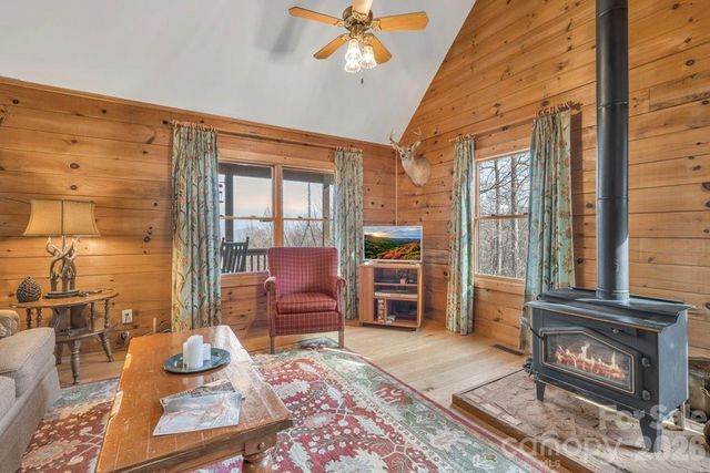 461 Arrowhead Ridge Road, Spruce Pine, NC 28777