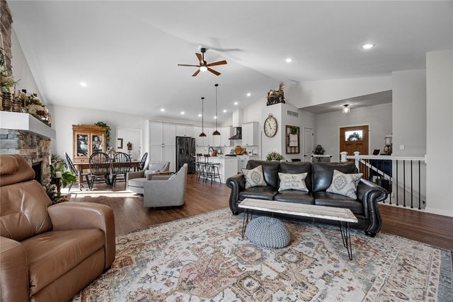 301 Wildcat Court, Shellsburg, IA 52332