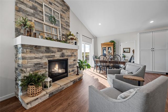 301 Wildcat Court, Shellsburg, IA 52332