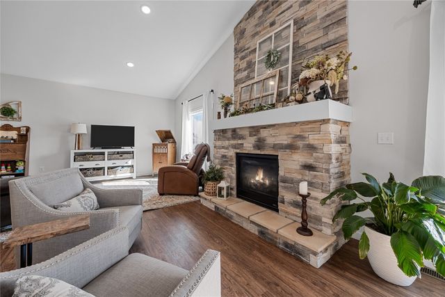 301 Wildcat Court, Shellsburg, IA 52332