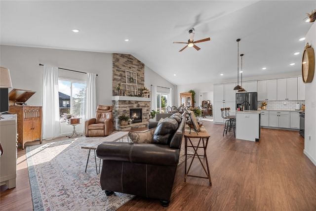 301 Wildcat Court, Shellsburg, IA 52332