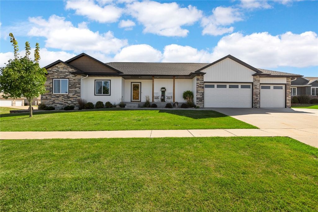 301 Wildcat Court, Shellsburg, IA 52332