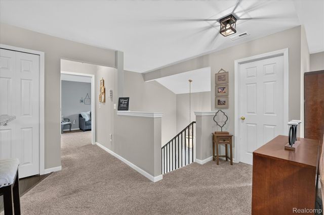 3203 Chesapeake Circle, Commerce Charter Township, MI 48390