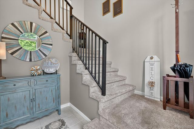 3203 Chesapeake Circle, Commerce Charter Township, MI 48390