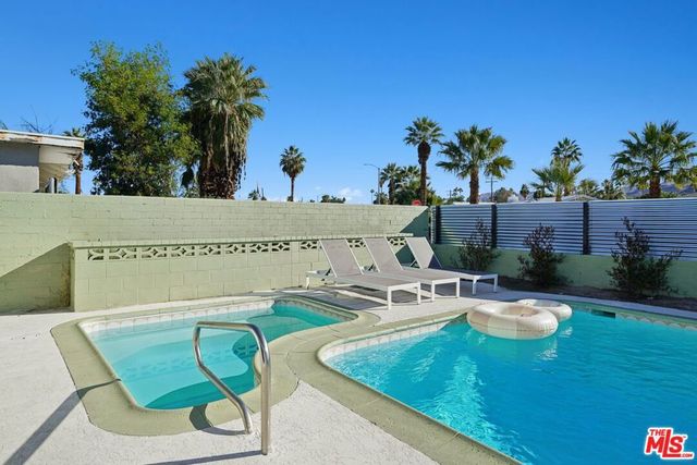 3864 E Calle San Raphael, Palm Springs, CA 92264