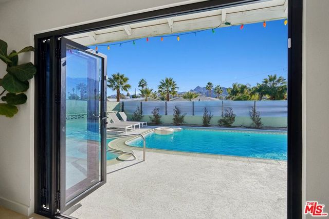 3864 E Calle San Raphael, Palm Springs, CA 92264