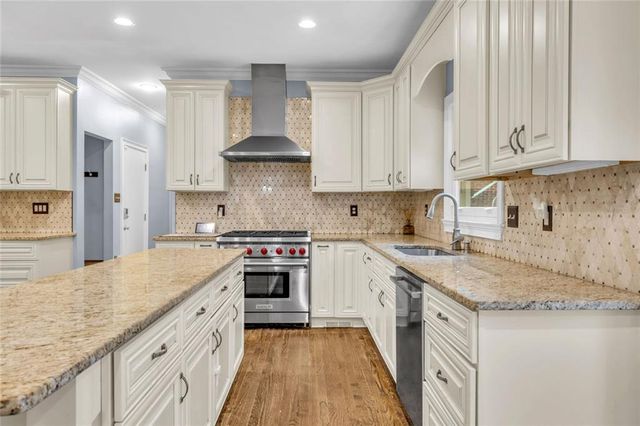 1828 Chedworth Lane, Stone Mountain, GA 30087