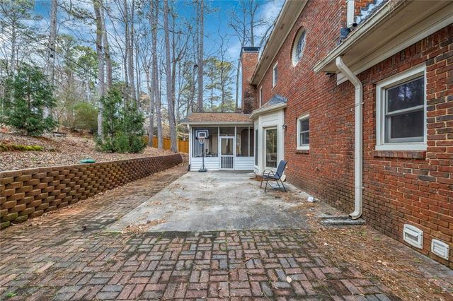 1828 Chedworth Lane, Stone Mountain, GA 30087