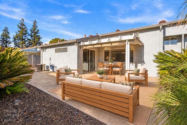 7668 Sundrift Ln, Sacramento, CA 95828