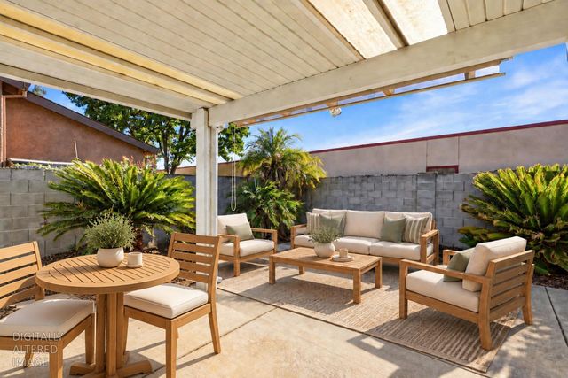 7668 Sundrift Ln, Sacramento, CA 95828