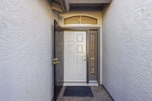 7668 Sundrift Ln, Sacramento, CA 95828