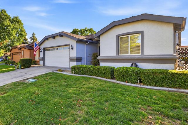 7668 Sundrift Ln, Sacramento, CA 95828
