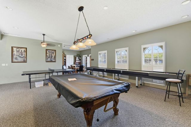 7668 Sundrift Ln, Sacramento, CA 95828