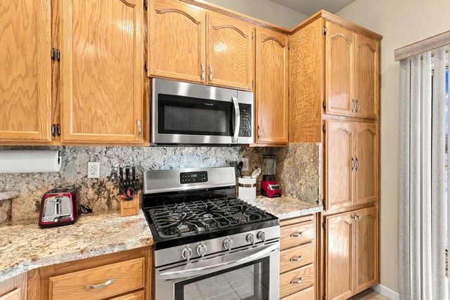 7668 Sundrift Ln, Sacramento, CA 95828