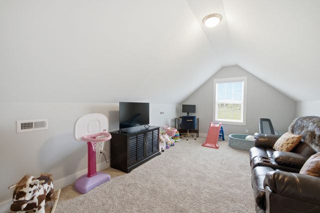 74 PINE BLUFF RD, Winchester, TN 37398