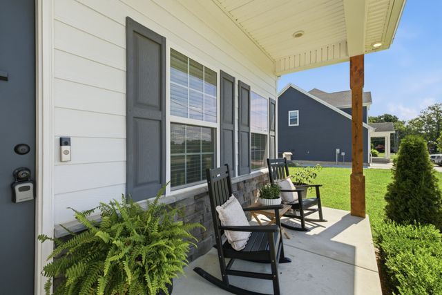 74 PINE BLUFF RD, Winchester, TN 37398