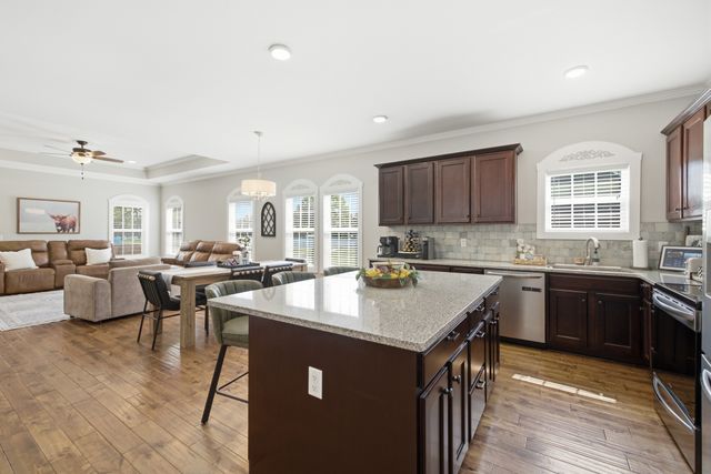 74 PINE BLUFF RD, Winchester, TN 37398