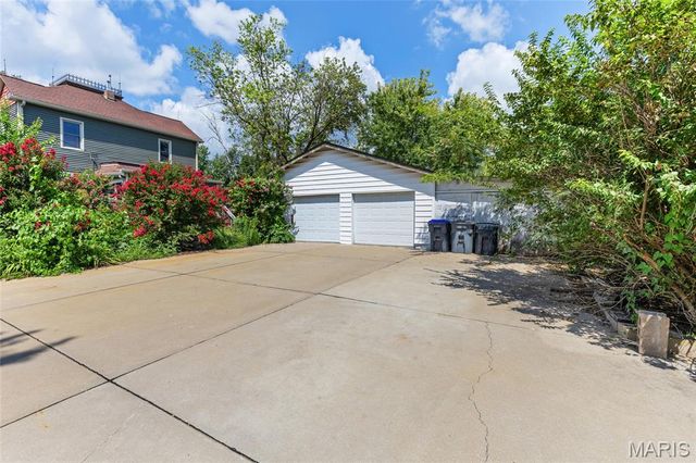811 Tom Ginnever Avenue, O'fallon, MO 63366