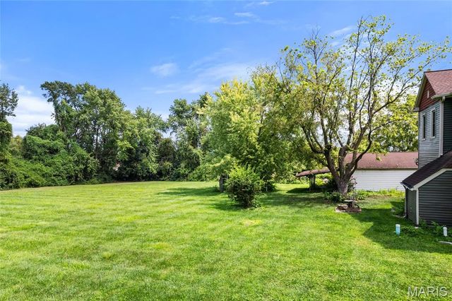 811 Tom Ginnever Avenue, O'fallon, MO 63366