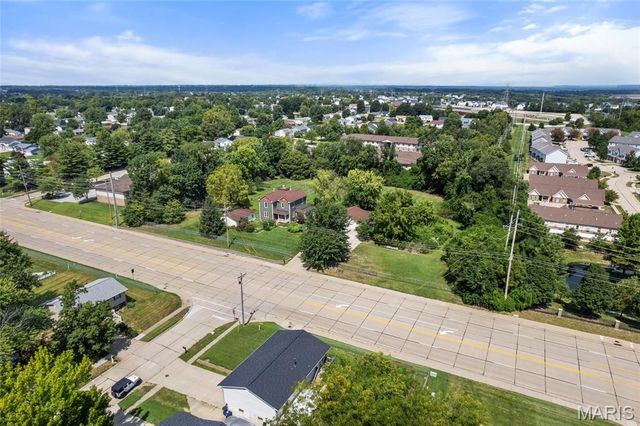 811 Tom Ginnever Avenue, O'fallon, MO 63366
