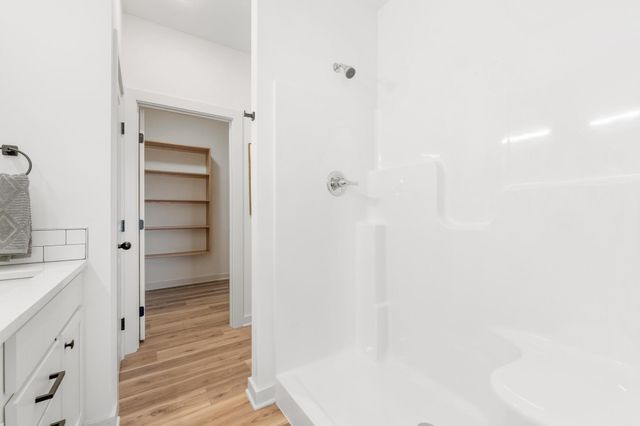 2417 S Taiga St, Goddard, KS 67052