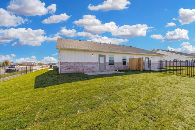 2417 S Taiga St, Goddard, KS 67052