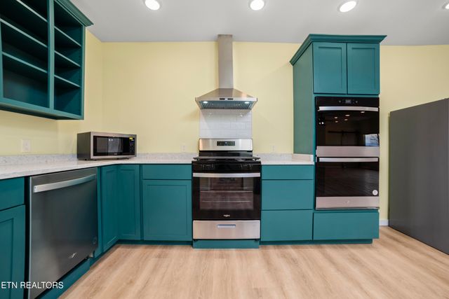 3101 Amanda View Way, Sevierville, TN 37876