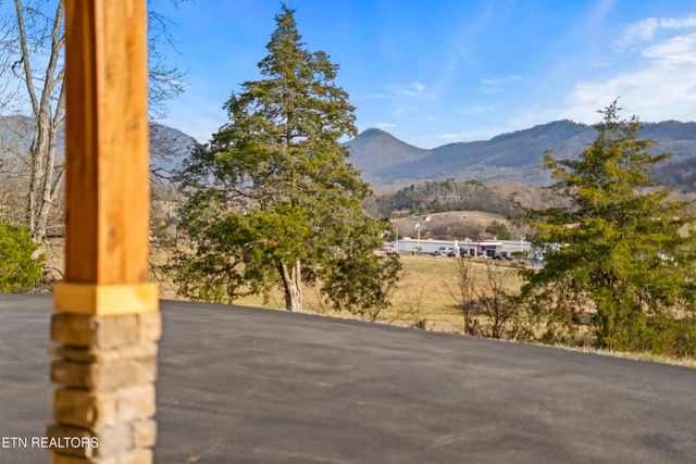 3101 Amanda View Way, Sevierville, TN 37876