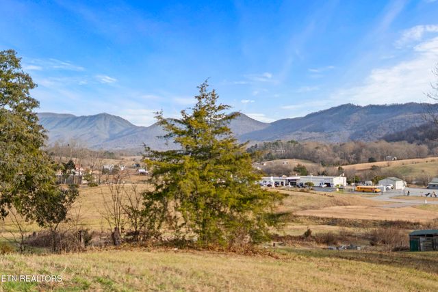 3101 Amanda View Way, Sevierville, TN 37876