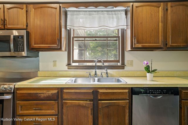 176 High Rock Road, West Coxsackie, NY 12192