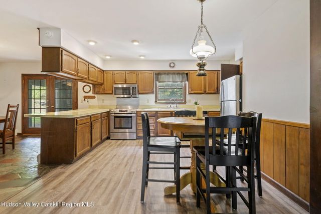 176 High Rock Road, West Coxsackie, NY 12192