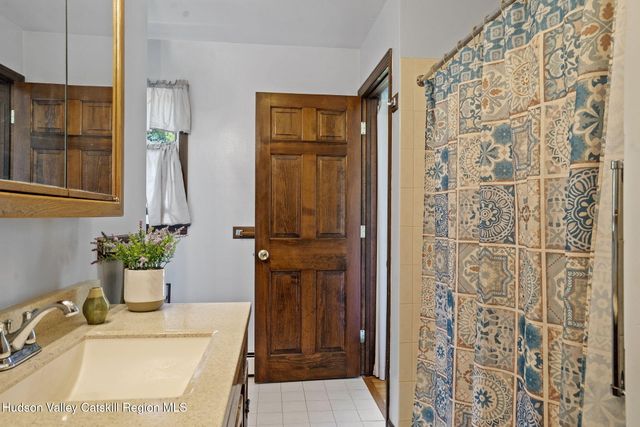 176 High Rock Road, West Coxsackie, NY 12192