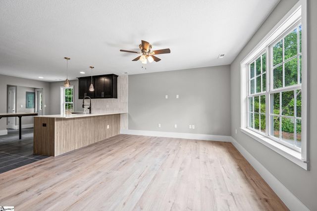 815 E Main Street, Taylors, SC 29687