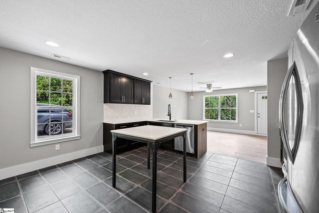 815 E Main Street, Taylors, SC 29687