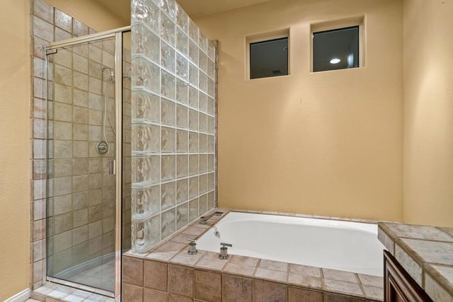 272 Loch Lomond Road, Rancho Mirage, CA 92270