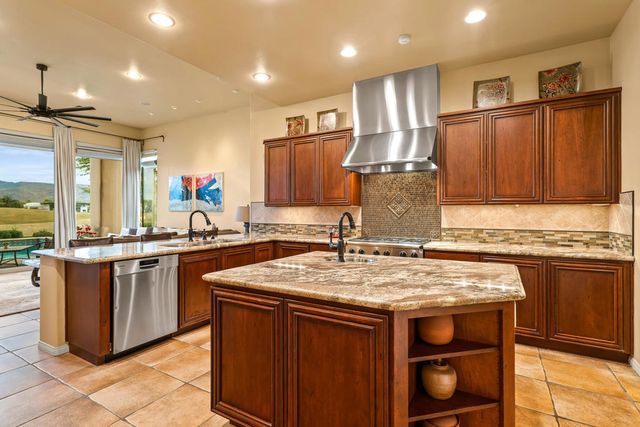 272 Loch Lomond Road, Rancho Mirage, CA 92270