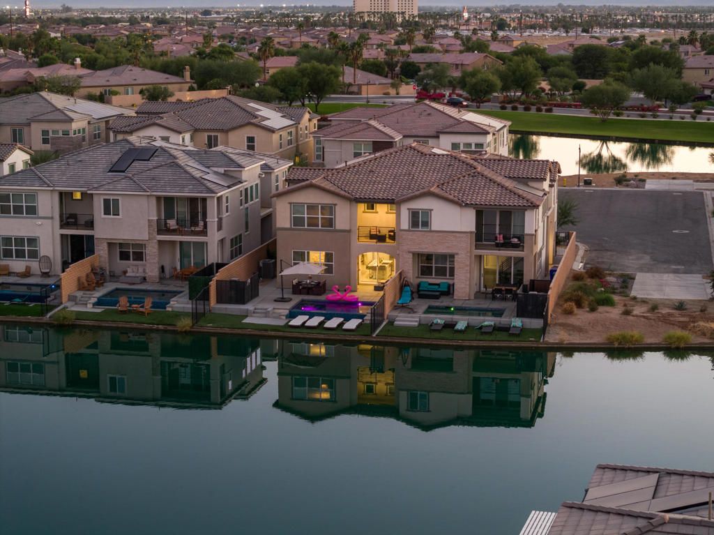 Image 2 of property listing at 84644 Litorale Court, Indio, CA 92203