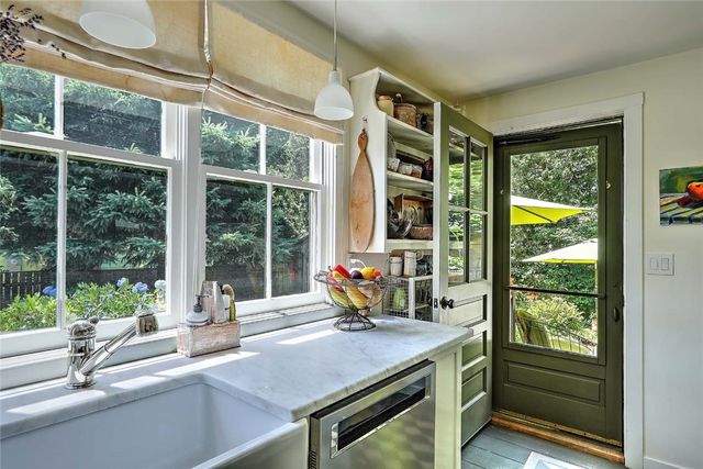 26 Bridge Street, Warren, RI 02885