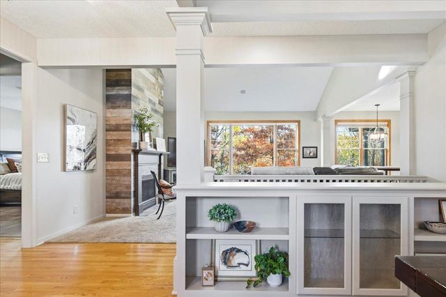 602 Woodland Drive, Mahtomedi, MN 55115