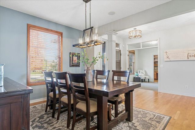 602 Woodland Drive, Mahtomedi, MN 55115